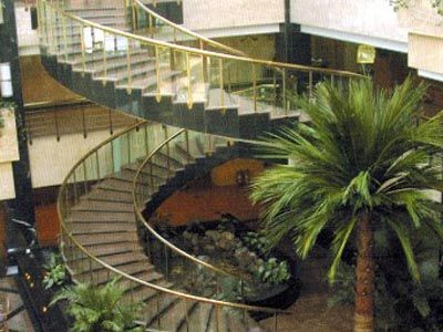 弧形不銹鋼樓梯扶手廠家直銷