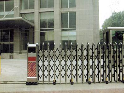 高品質(zhì)不銹鋼伸縮門